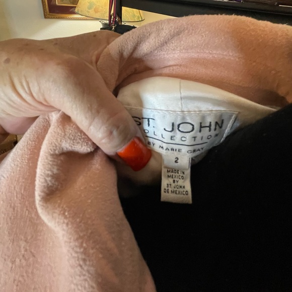 ST JOHN COLLECTION - Picture 7 of 9